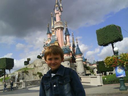 logan a disney land 